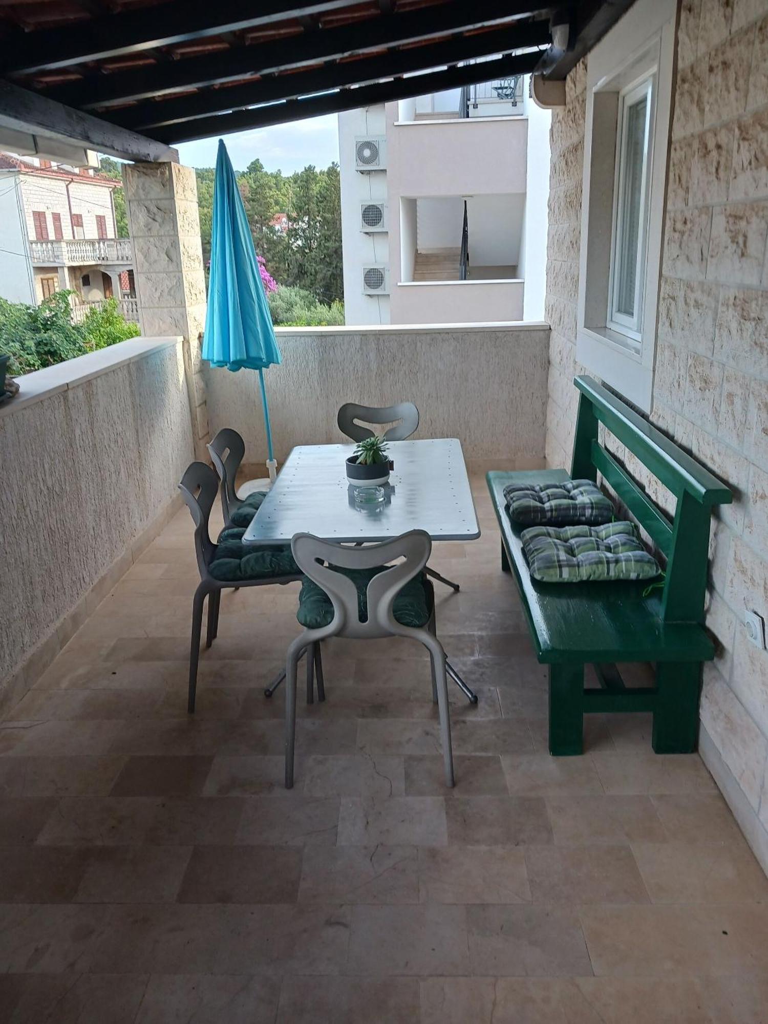 Apartments Marino - Near Family Friendly Beach Supetar Ngoại thất bức ảnh